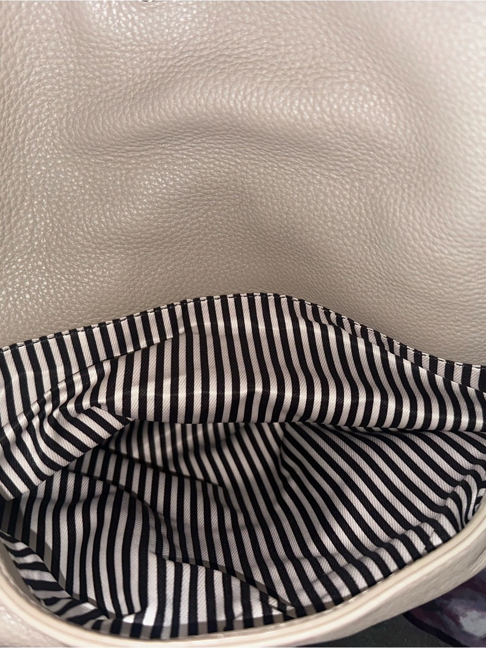 Taupe Kate Spade Cobble Hill Leslie satchel - Picture 4 of 4